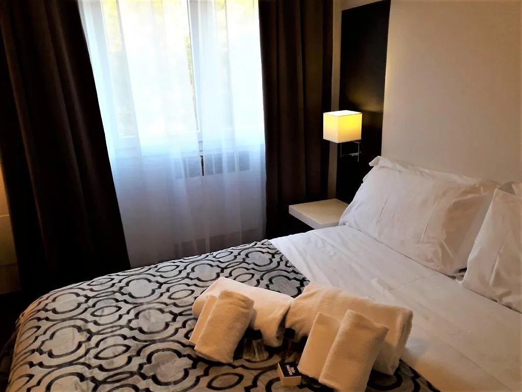 Hotel Roncobilaccio Roncobillaccio 3*,  Italy